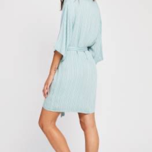 Gentle Fawn Robe Kimono - Picture 2 of 6